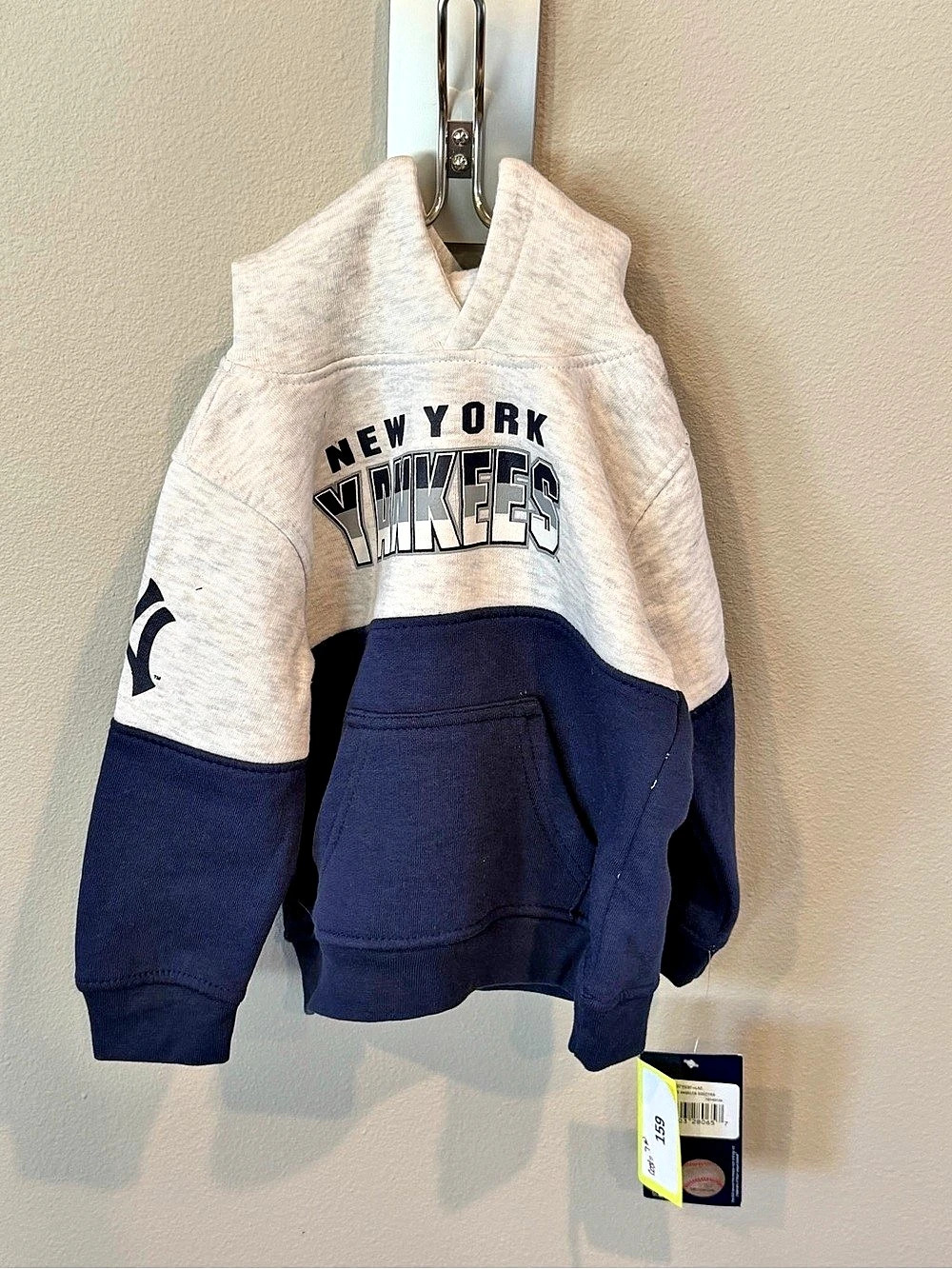 MLB New York Yankees Color Block Hoodie NWT